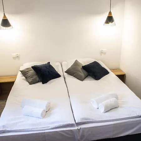 Hotel Hotelowe Lupus